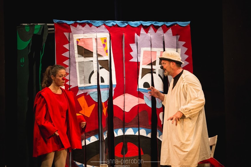 CAPPUCCETTO ROSSO, IL LUPO E ALTRE ASSURDITÀ - Teatro di Lonigo